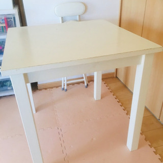 ★値下げ★IKEA テーブル机 白★かわいいです★90cm×90...