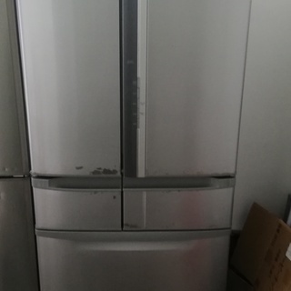 三菱の大型冷蔵庫。ドドンと520Ｌ！これさえあれば不足なし！