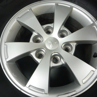 深溝☆ブリザック DM-V2 245/70R16 2018年製造 三菱純正 トライトン 16 