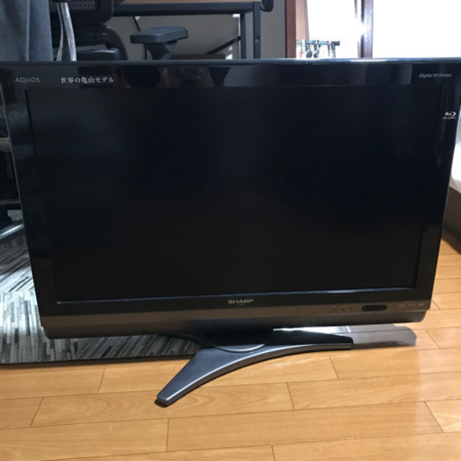 運びます‼︎32v録画機能内蔵テレビブルーレイレコーダー