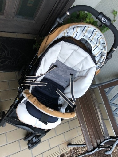 美品☆コンビ ゴカル4キャス ドリンクホルダー付き