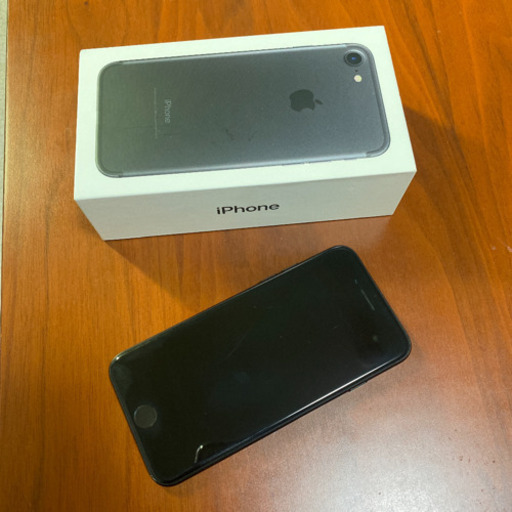 Apple - 【SIMロック解除済】iPhone 7 Black 128 GB au APPLE 【Cランク中古品】 SIMロック解除済 DOCOMO iPhone 7 128