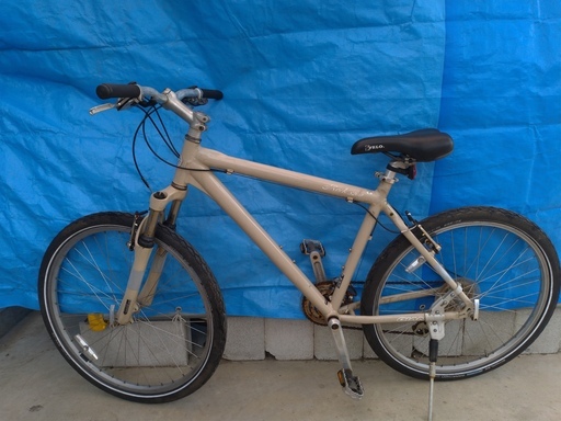 GIANT　アルミ　２４速　２６インチ　MTBクロス