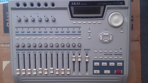 AKAI professioanl　マルチトラックレコーダー　DPS12（40GB HDD機能増強版）