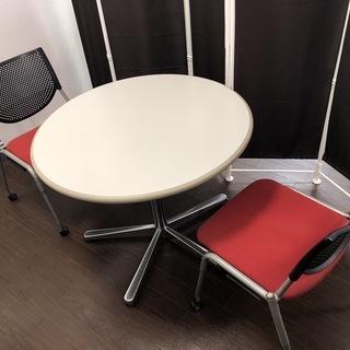 丸型テーブル　椅子2脚　3点セット　休憩室　事務所　接客用　テー...