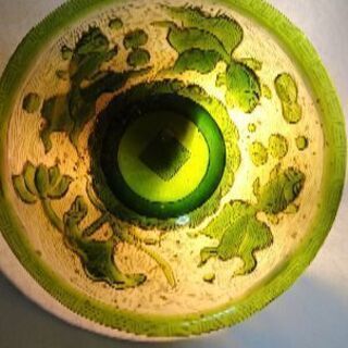 乾隆ガラス　金魚と蓮碗　12センチの5センチ