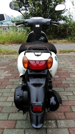 優れたエンジン。  鈴木、レッツ4。 フロントブレーキパッドは新品です。 バックブレーキパッドは新品です。 エンジンオイルは新品です。 サイドスタンド。セキュリティ警報システム。 バッテリーはほとんど新品です。 優れたエンジン。鈴木（レッツ4）。 フロントブレーキパッドは新品です