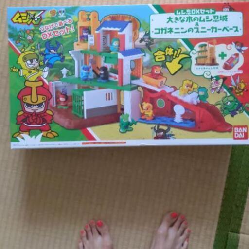 ムシ忍城とスニーカーベースセット Nukushinay 光のおもちゃ その他 の中古あげます 譲ります ジモティーで不用品の処分