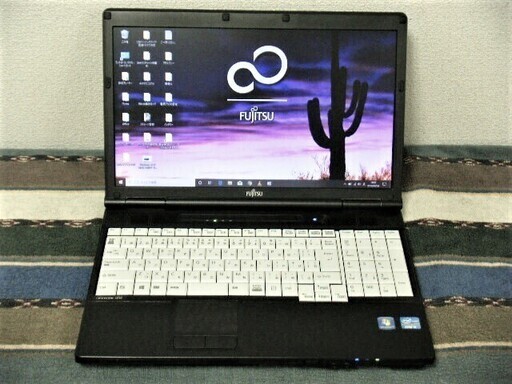 15.6型/高性能i5/光速☆彡新品✨SSD240GB/MS Office 2019✎/速いUSB3.0☆彡/快適♬メモリ4GB/DVDSマルチ(コピー可)/HDMI/すぐ使えるWindows10 メディア作成ツール付/すぐ繋がるWi-Fi/10キー付きKB/点検整備清掃済み/WEBカメラ/FUJITSU LIFEBOOK