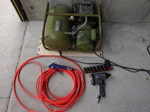 ヤフオクに出品中！】おまけ多数！MAX マックス エアコンプレッサー AK ...
