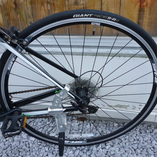 中古美品 GIANT CONTEND1 S SORA 2017年モデル 520mm 700×25C 2×9 
