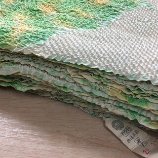  絞り 反物 正絹 薄緑 黄 白 ハンドメイド リサイクル 　MM83