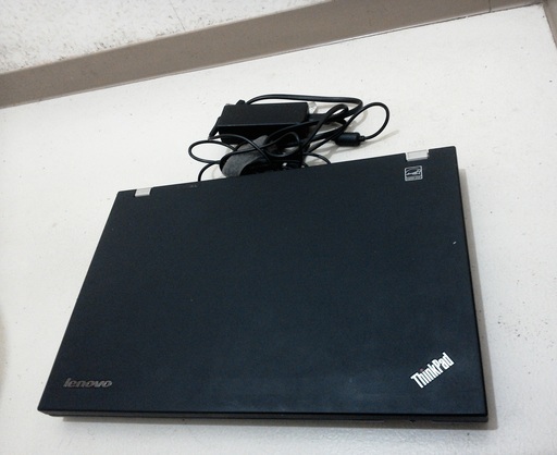 (お取引済み)ThinkPad　T520　15.6インチ液晶ノートPC　Win10　Home 64bit 外装も良好です