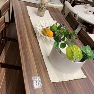 ブラウンの机＋イス6個セットを入荷致しました！