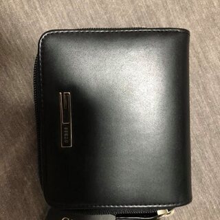 【新品・未使用・輸入品】GUESS　ゲス　ロゴ入り　ジッパー式　...