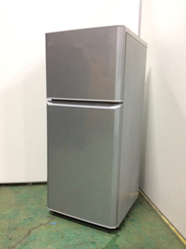 レンジも上におけるシングルサイズ♪　２ドア冷蔵庫　2016年製　121L　ハイアール