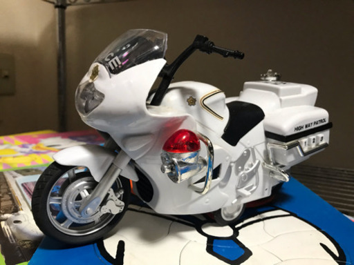 白バイ サイレンが鳴り ライトが光ります ままっち 武蔵境のおもちゃ 乗り物 ミニチュア の中古あげます 譲ります ジモティーで不用品の処分
