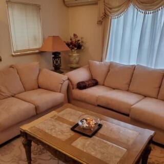 海外仕様🎠ソファーset( v^-゜)♪(小ソファーの方お引き取り決定しました❕)