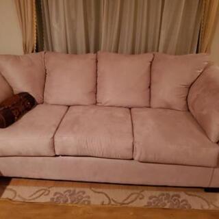 海外仕様🎠ソファーset( v^-゜)♪(小ソファーの方お引き取り決定しました❕)