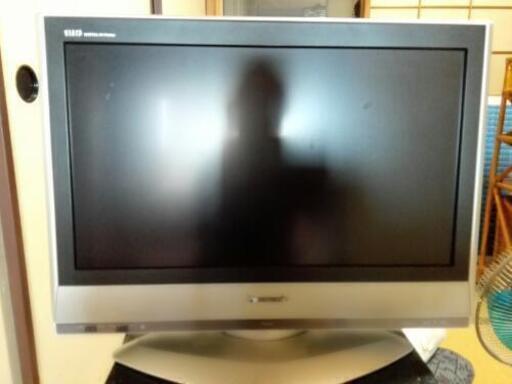 引き取り出来る方❫B-CAS カード付きテレビ台付きPanasonic 26型　VIERA  Digital  Hi-Vision　Tv台つき