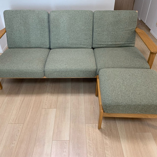 unicoのソファ 3シーター オットマン付き