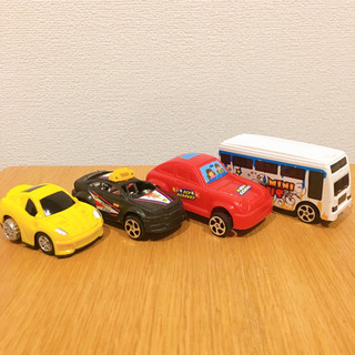 【おもちゃ】ミニカー 4種類