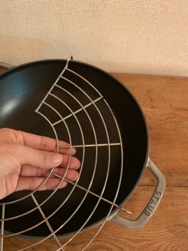 中古 Staub ストウブ 炒め物 煮物 揚げ物に ストウブ マルチパン ビュッフェパン 30cm グレー かずみ 星ヶ丘の調理器具 鍋 グリル の中古あげます 譲ります ジモティーで不用品の処分