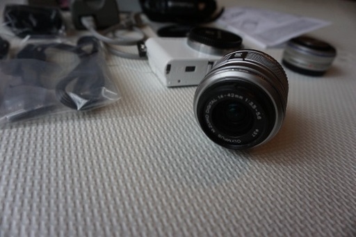 【値下げ】OLYMPUS PEN mini E-PM1 ツインレンズキットミラーレス カメラ