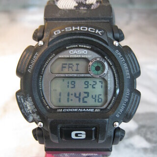 CASIO G-SHOCK DW-8800 腕時計 箱付き