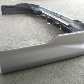 200系ハイエース　3型？　モデリスタフロントスポイラー