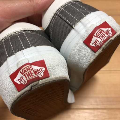 VANS レディーススニーカー