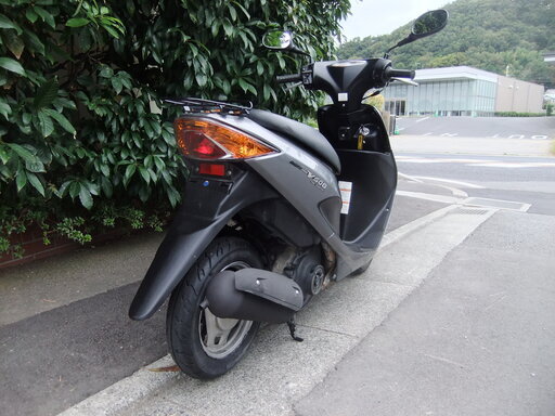スズキ　アドレスV50G　中古実動車　タイヤ前後バリ山　バッテリ-新品交換済み　オイル交換済み　外装バフ掛け磨き済み　書類有 スズキ アドレスV50G 中古実動車 タイヤ前後バリ山 バッテリ-新品交換