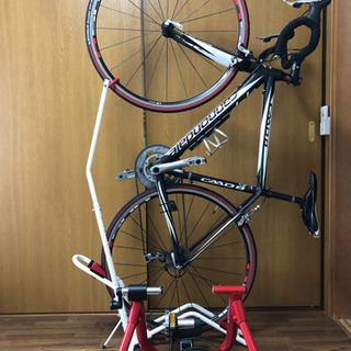 ロードバイク】Cannondale CAAD8 ＋ 固定ローラー台 ＋縦置き