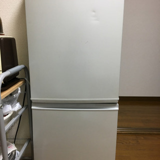 2011年製シャープ2ドア冷蔵庫