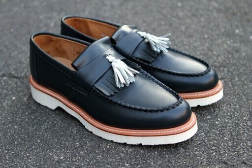 新品\u003e\u003e [ドクターマーチン] Dr Martens★BARRETT★タッセルローファー NAVY×OFF WHITE ネイビー×オフホワイト
