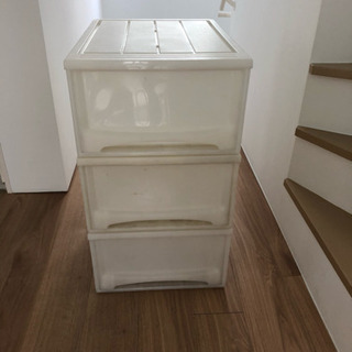 引き出し式収納ボックス(プラスティック)×3