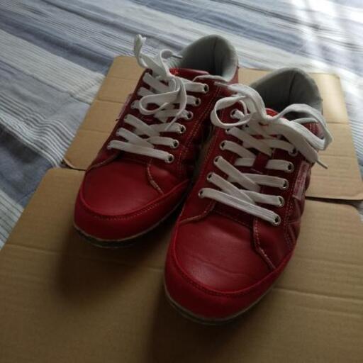 メンズスニーカー赤 25cm タイル 岩国の靴 スニーカー の中古あげます 譲ります ジモティーで不用品の処分