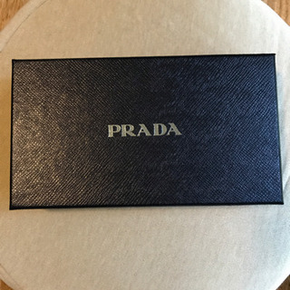 プラダ PRADA 箱
