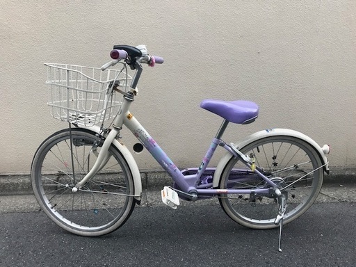 女の子用ブリジストン自転車です。
