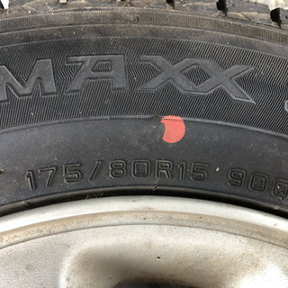 スタッドレスタイヤ175 80 R15三菱ホイールセット