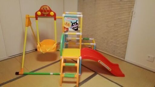 アンパンマン　デラックスジャングルジム　滑り台　ブランコ　鉄棒　折り畳み可能