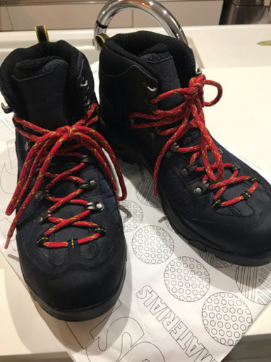 Columbia登山靴