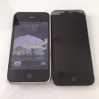 iPhone 3GS 32GB(黒）と iPhone 5(クレー...