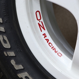 BF Goodrich All-Terrain T/A KO LT215/70R16 OZ 114.3 5H 16×7J AS-7 