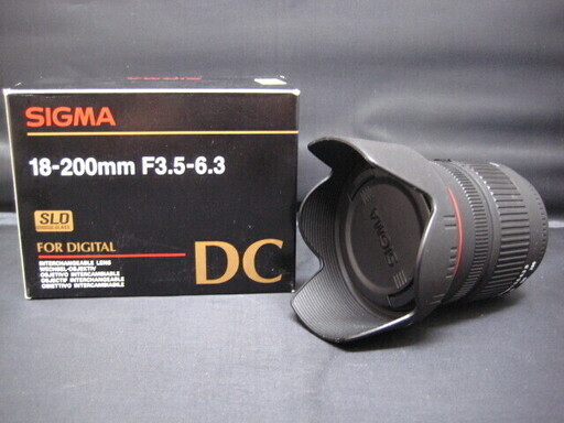 中古品 SIGMA シグマ 一眼レンズ 18-200mm F3.5-6.3 カメラフード付 カメラ 一眼レフ