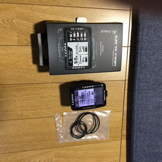 サイクルコンピュータ LEZYNE MEGA XL