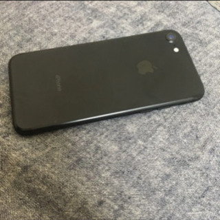 iPhone7 ブラック 32g docomo