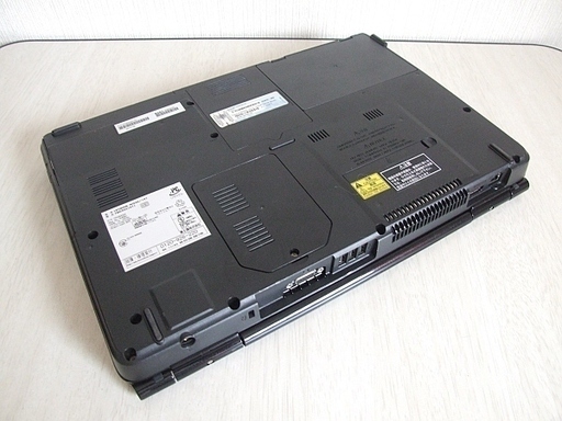 注目ショップ 中古 高速SSD240GB搭載 Fujitsu LIFEBOOK AH550/1AT 
