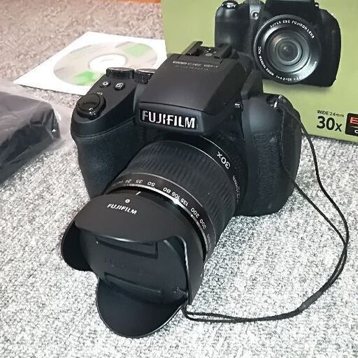 【動作良好！光学30倍！】富士フィルムFinePix「HS30EXR」