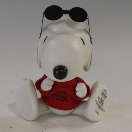 中古美品 米国 HALLMARK社製 スヌーピー とってもクールでかわいい　Joe Cool フュギア2000年